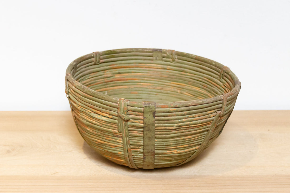 Vintage Farmhouse Wicker Basket-Darjeeling