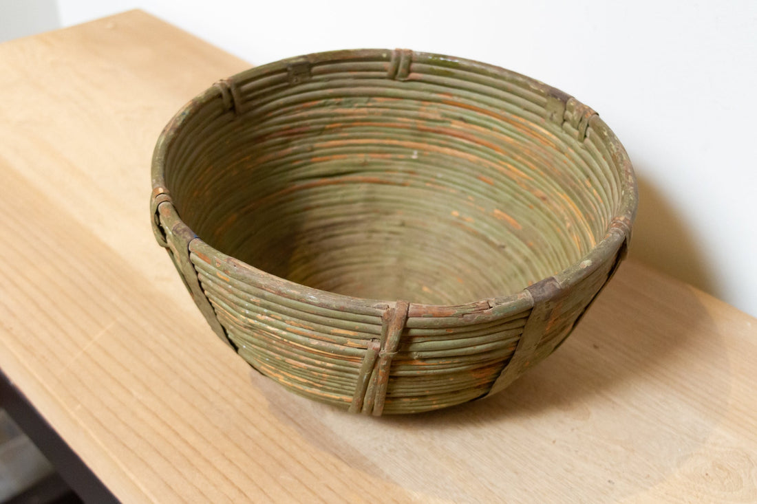 Vintage Farmhouse Wicker Basket-Darjeeling