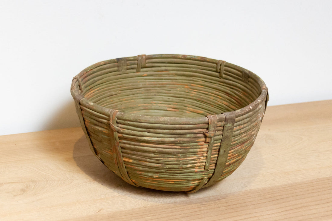 Vintage Farmhouse Wicker Basket-Darjeeling