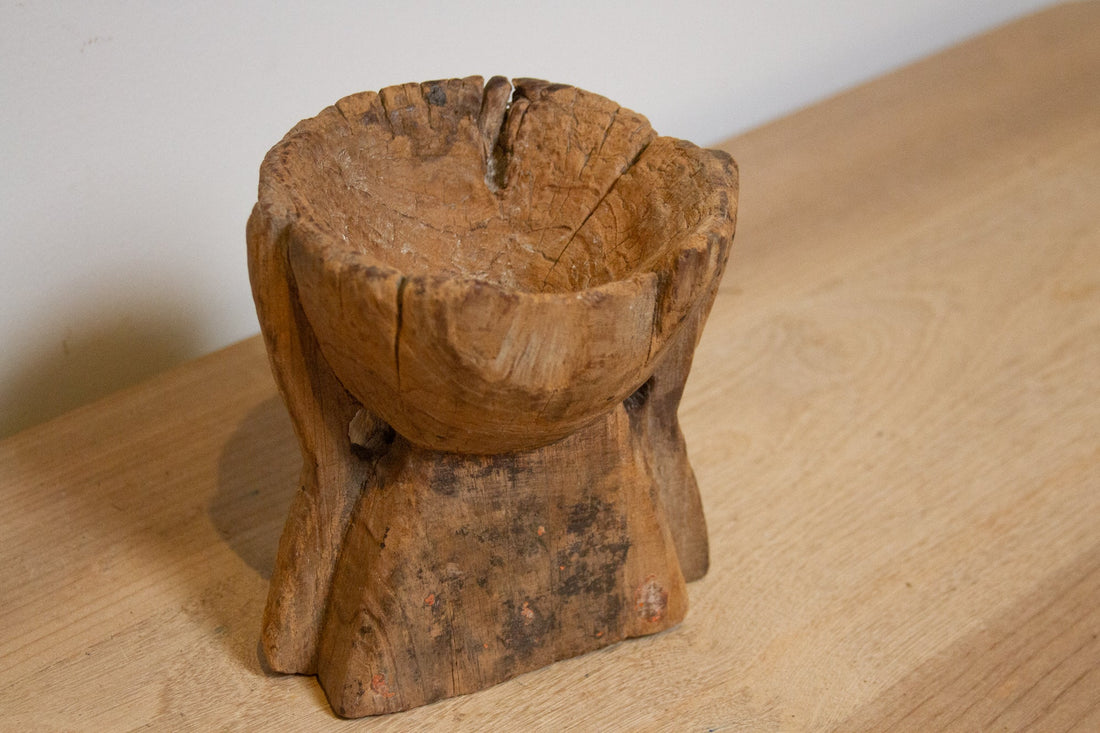 Rustic Teak Seeder Candleholder-Sambabur