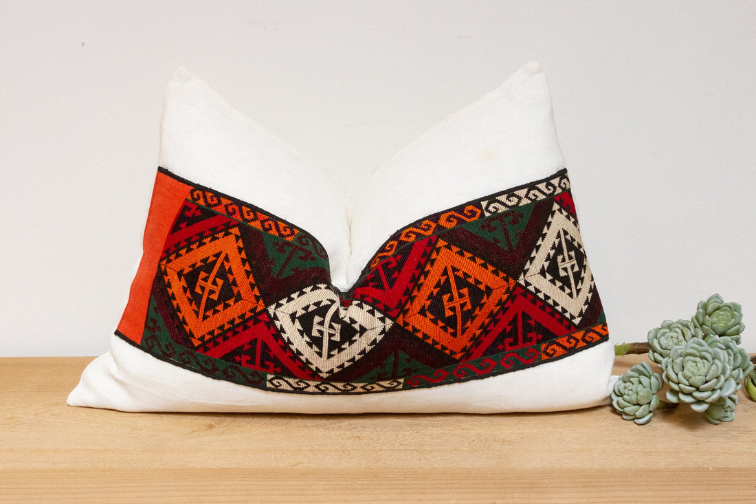 Omina Antique Lakai Tribe Linen Pillow