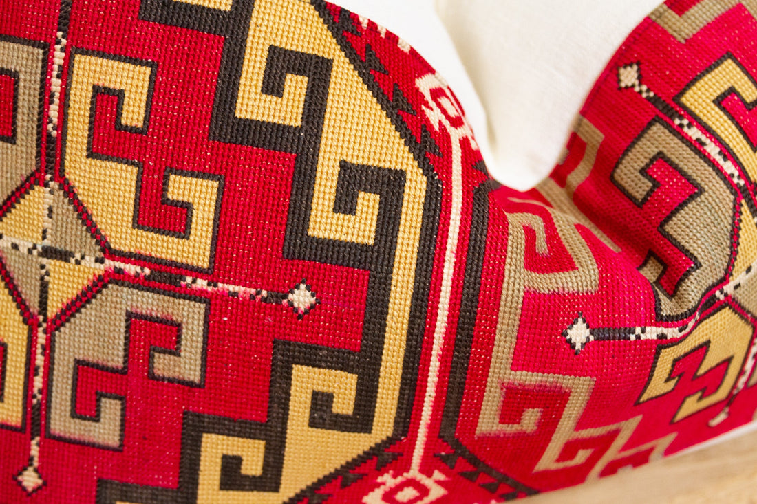 Zuha Antique Lakai Tribe Linen Pillow