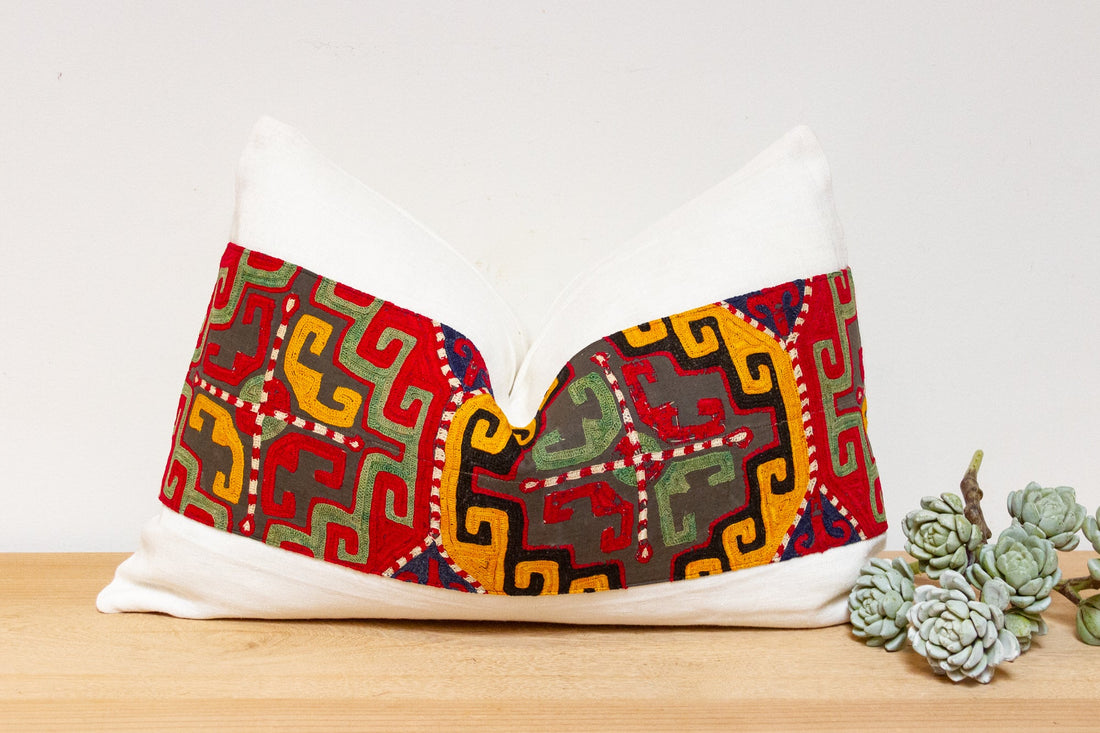 Veeda Antique Lakai Tribe Linen Pillow