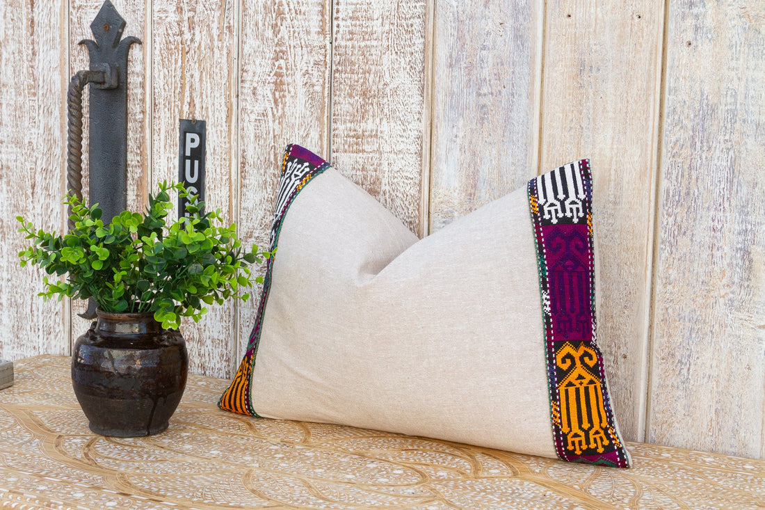 Ciona Linen Tribal Border Pillow