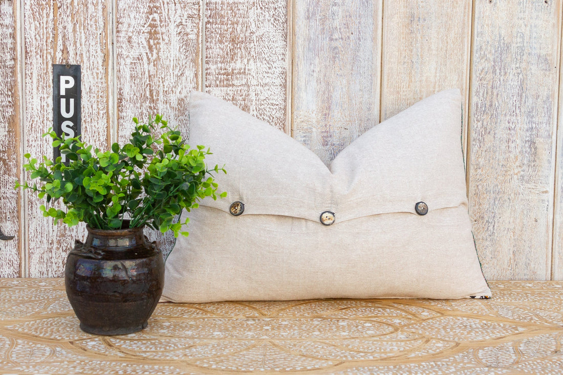 Niku Linen Tribal Border Pillow (Trade)