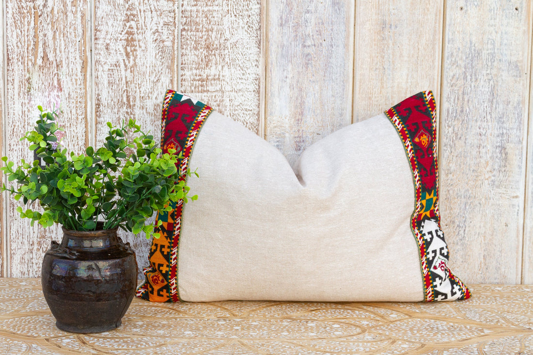 Ezhil Linen Tribal Border Pillow