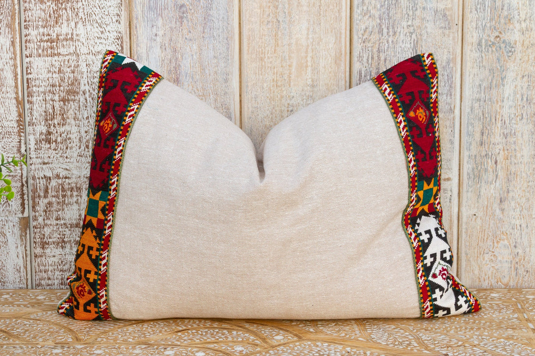 Ezhil Linen Tribal Border Pillow (Trade)
