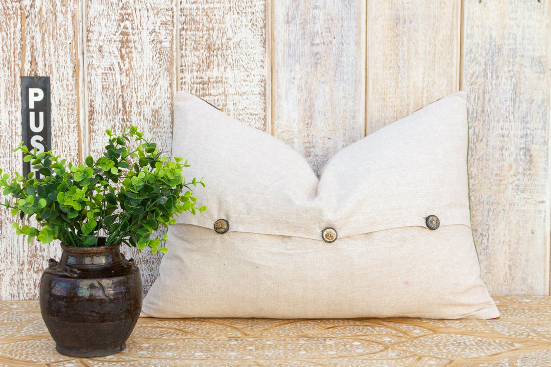 Ezhil Linen Tribal Border Pillow (Trade)