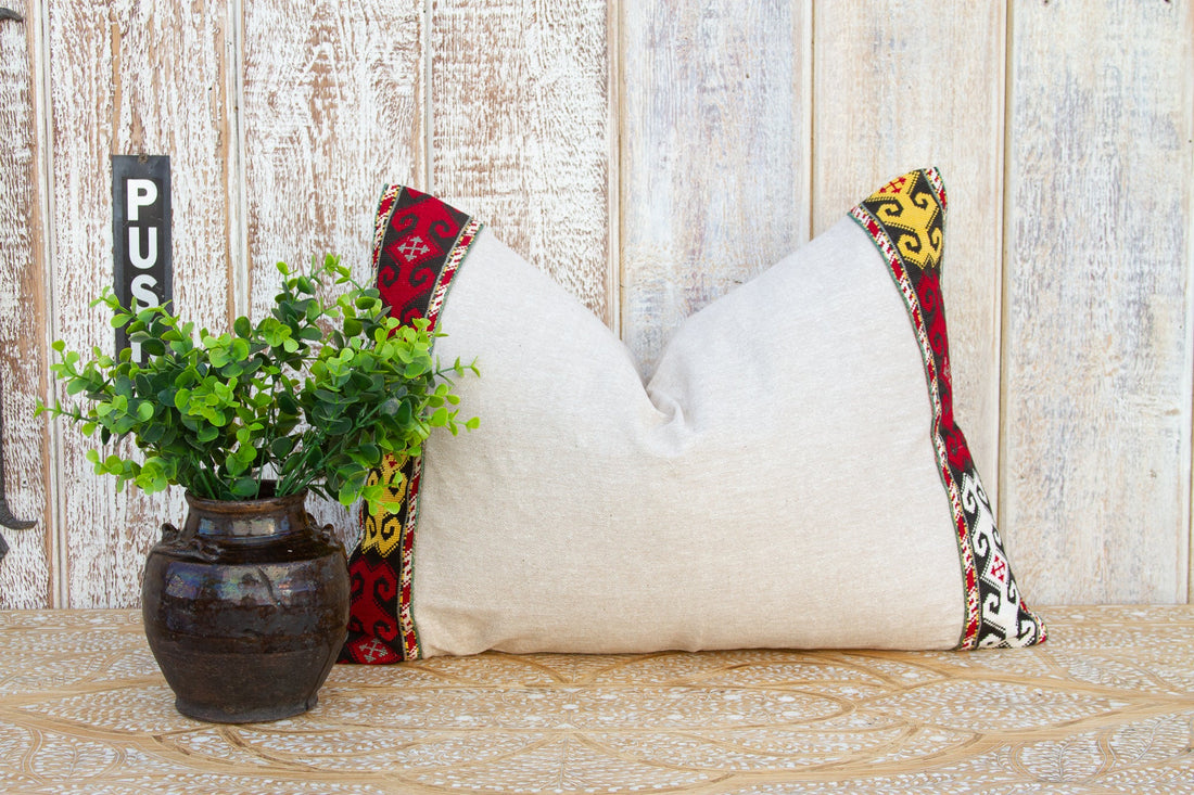 Giti Linen Tribal Border Pillow