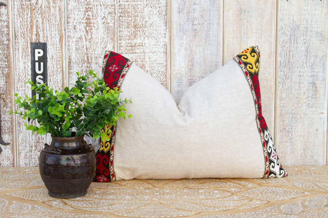Giti Linen Tribal Border Pillow (Trade)