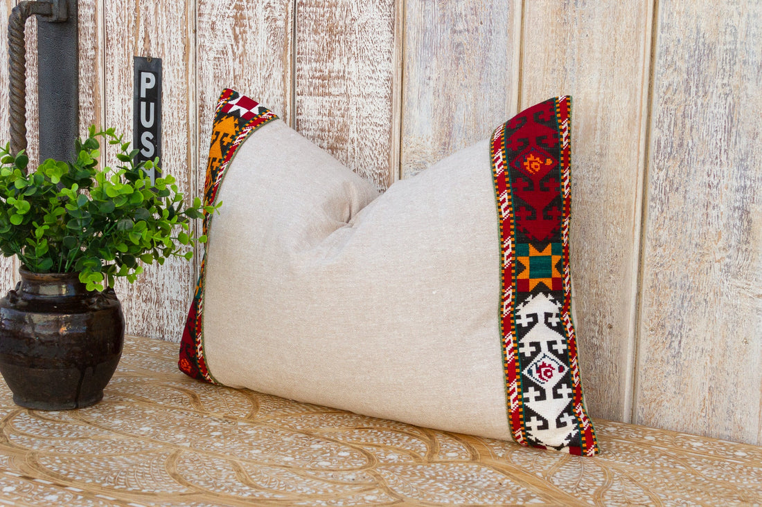 Iyla Linen Tribal Border Pillow