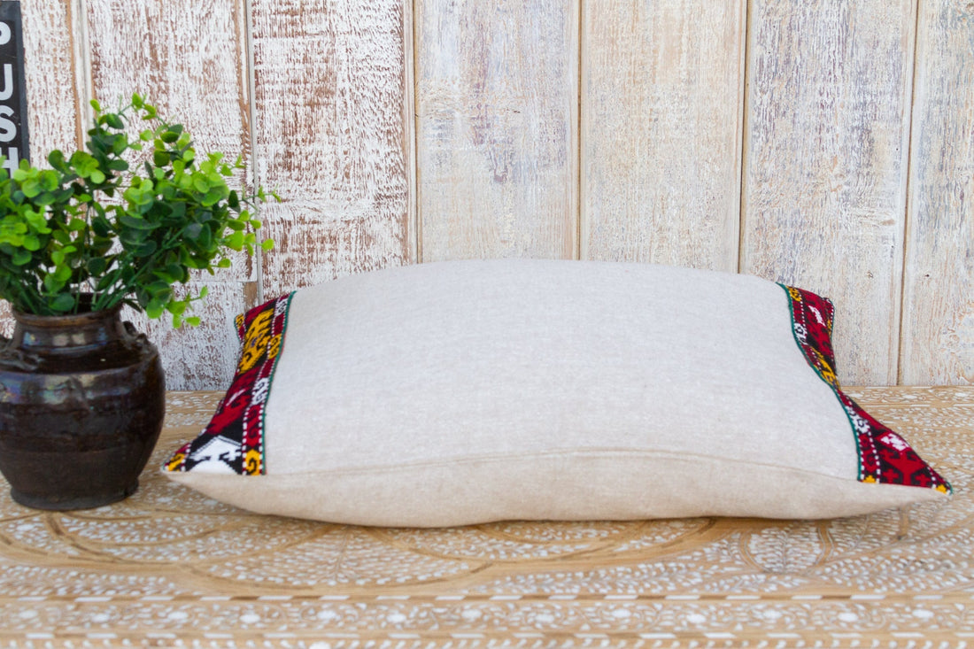 Joya Linen Tribal Border Pillow (Trade)