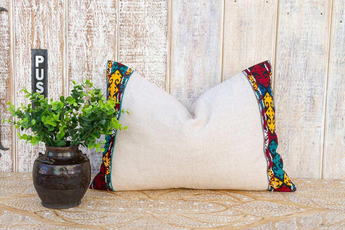 Mahu Linen Tribal Border Pillow (Trade)