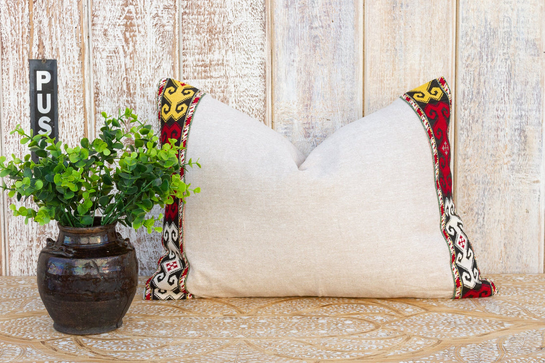 Ovia Linen Tribal Border Pillow