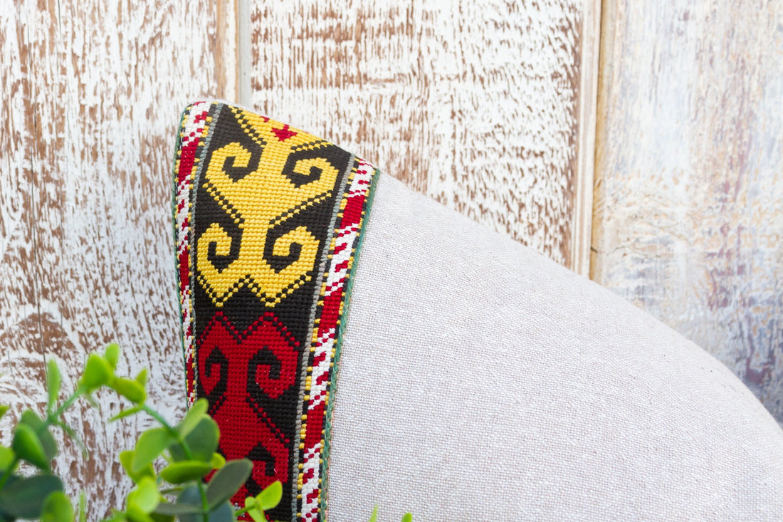 Ovia Linen Tribal Border Pillow