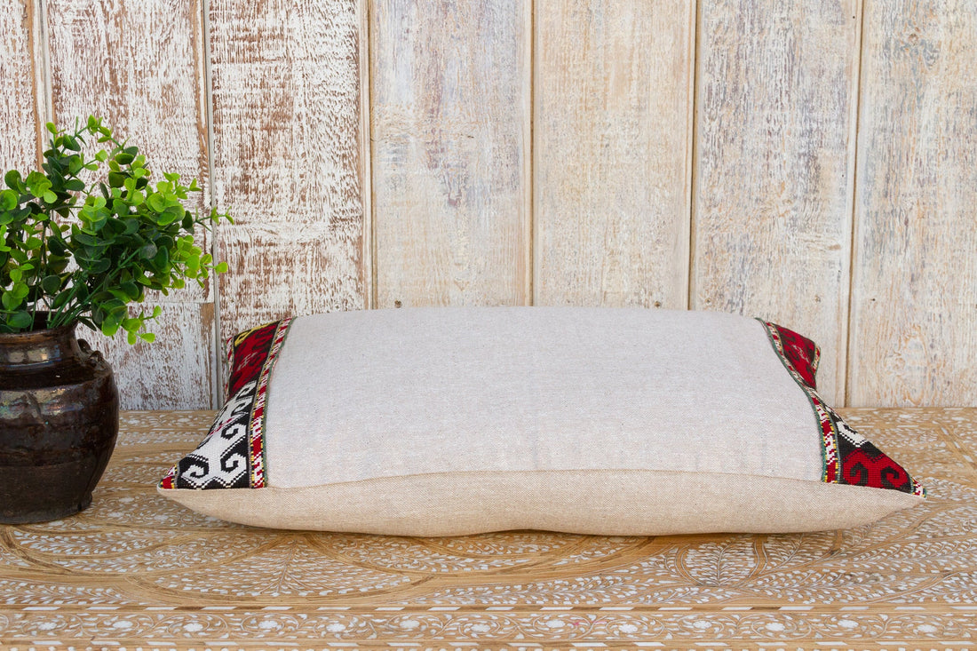Ovia Linen Tribal Border Pillow