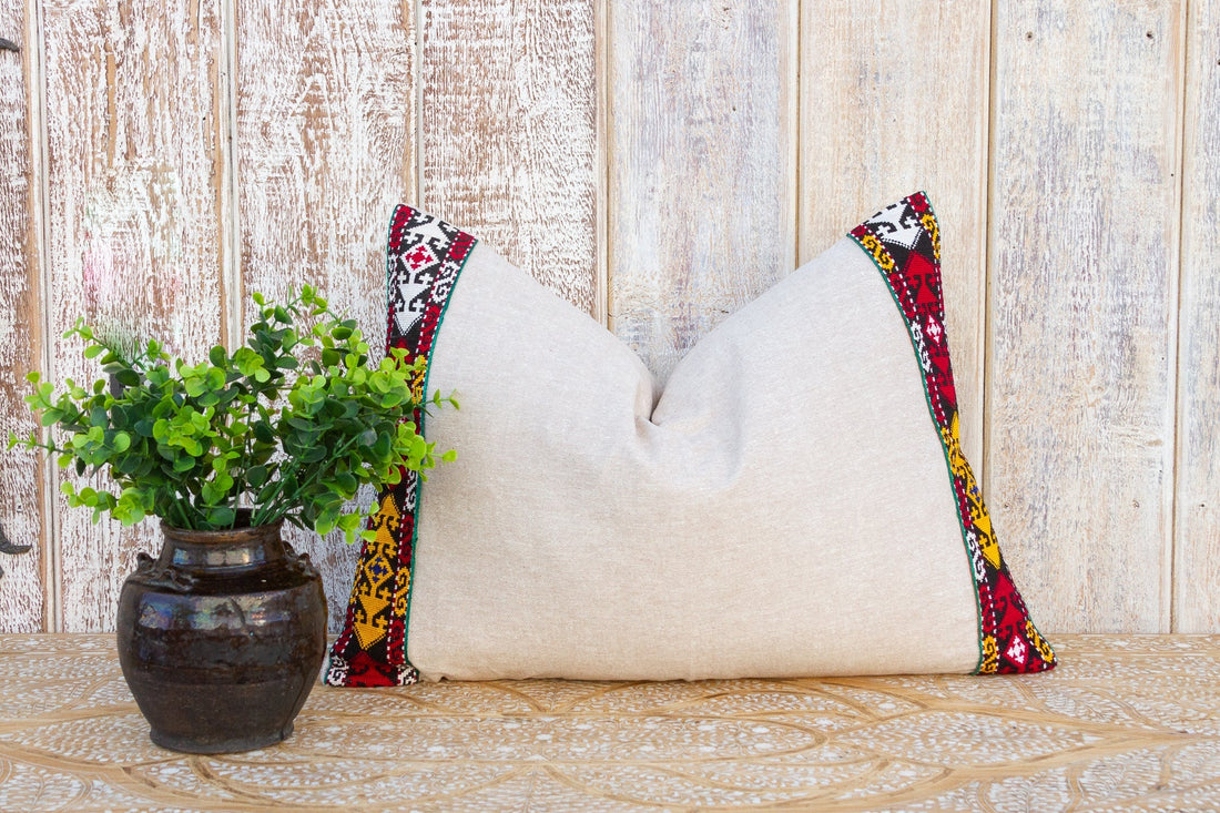 Pahi Linen Tribal Border Pillow (Trade)