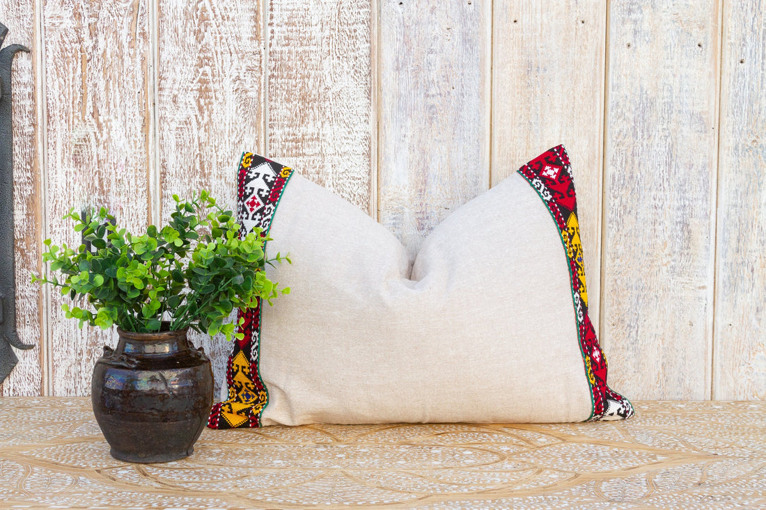 Qia Linen Tribal Border Pillow