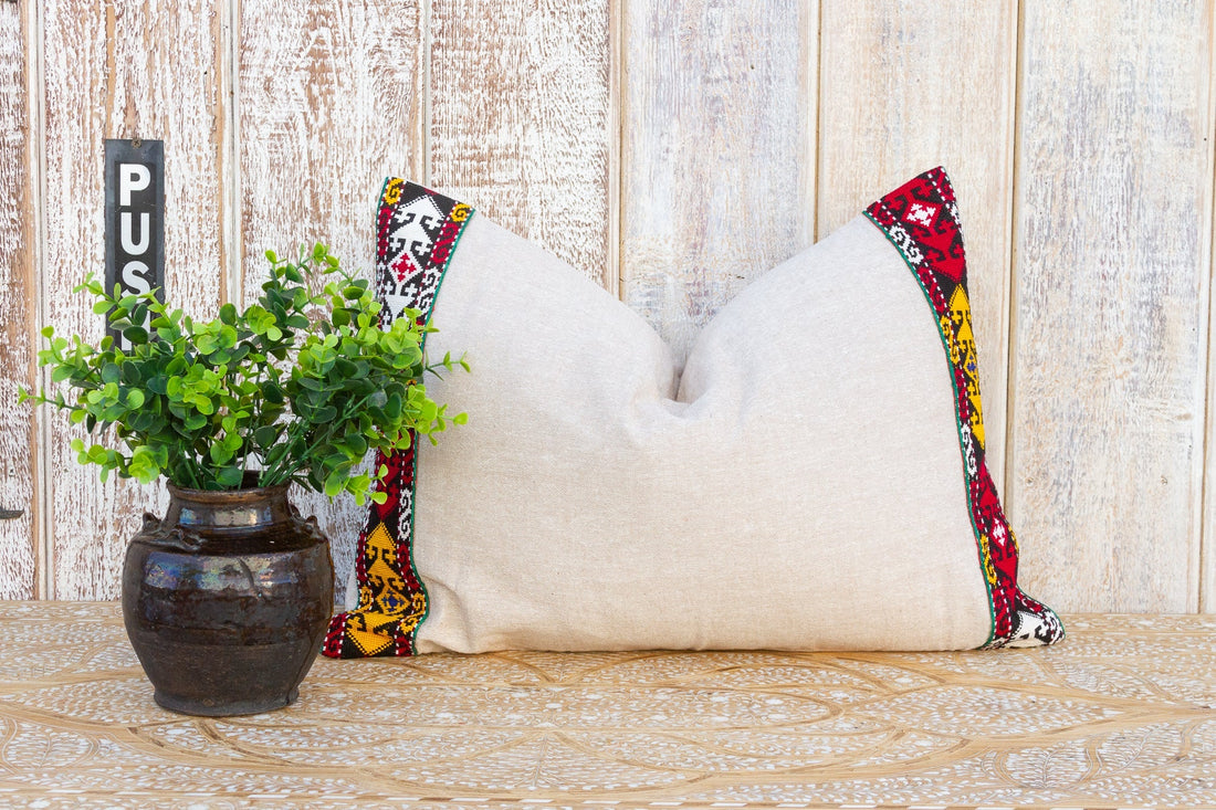 Qia Linen Tribal Border Pillow (Trade)