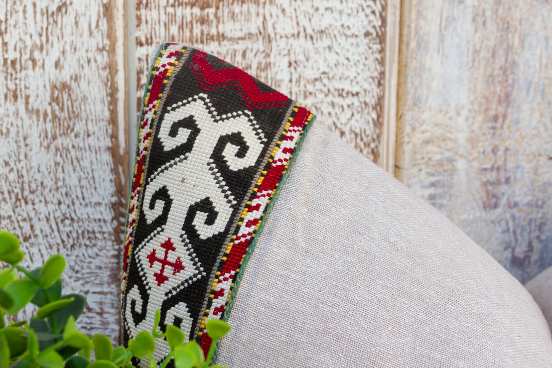 Tora Linen Tribal Border Pillow