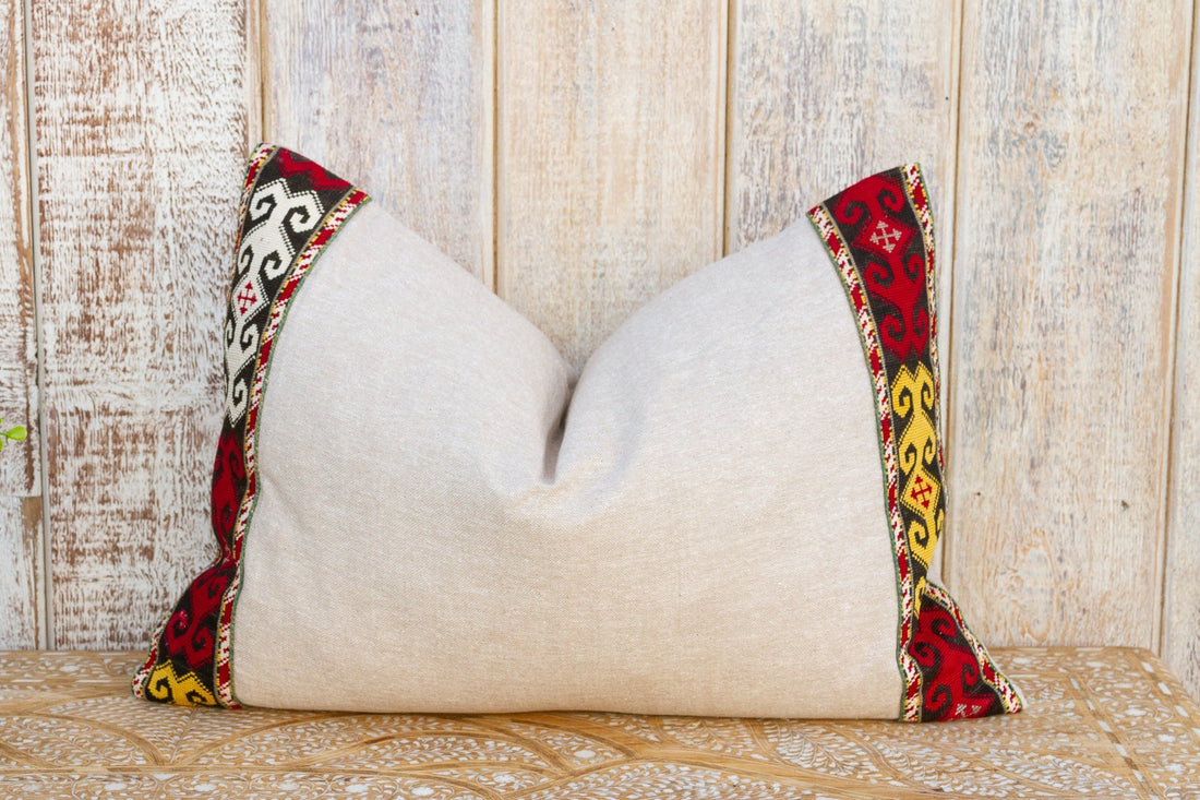 Tora Linen Tribal Border Pillow (Trade)