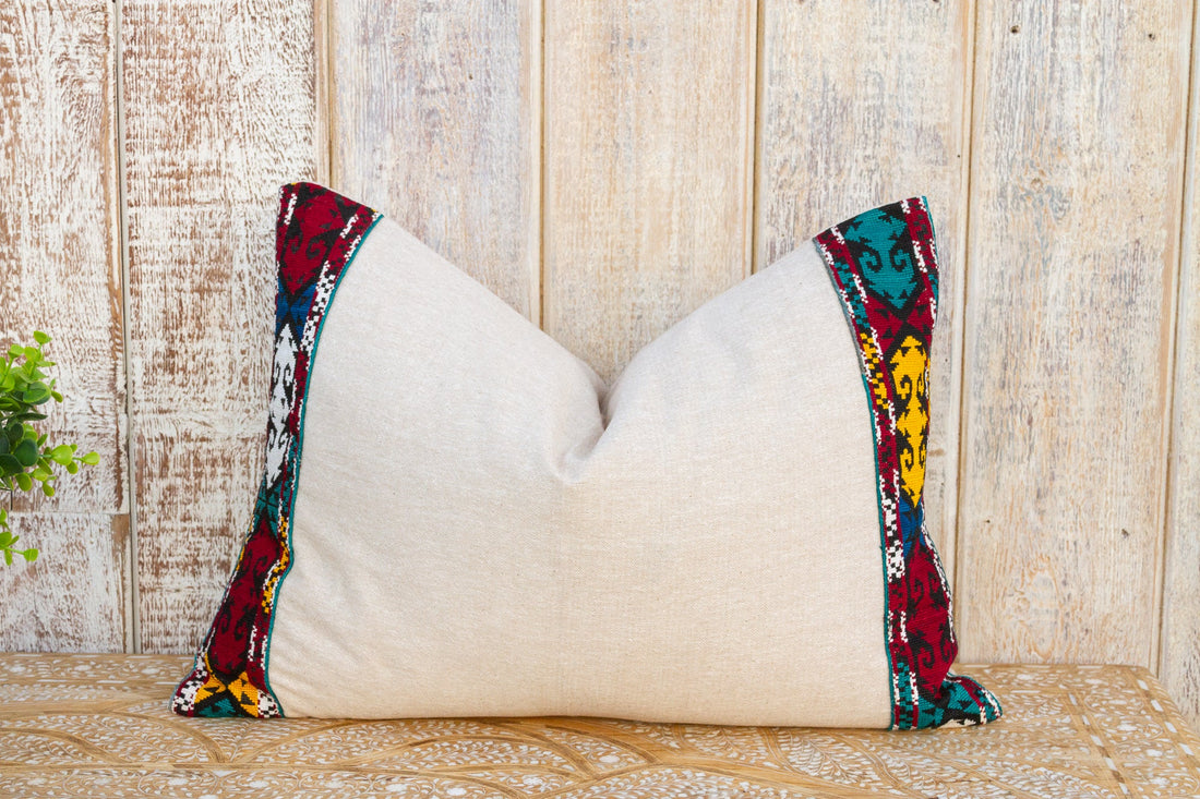 Vedie Linen Tribal Border Pillow