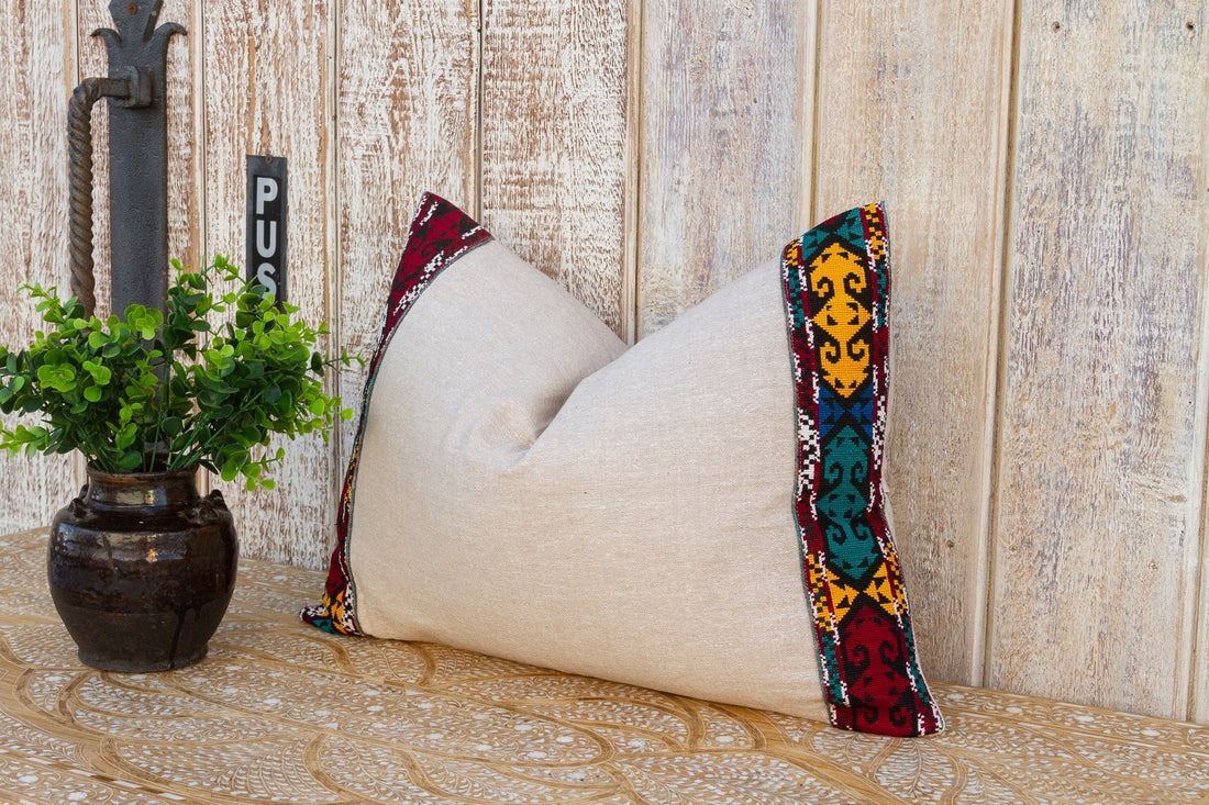 Wubitu Linen Tribal Border Pillow (Trade)
