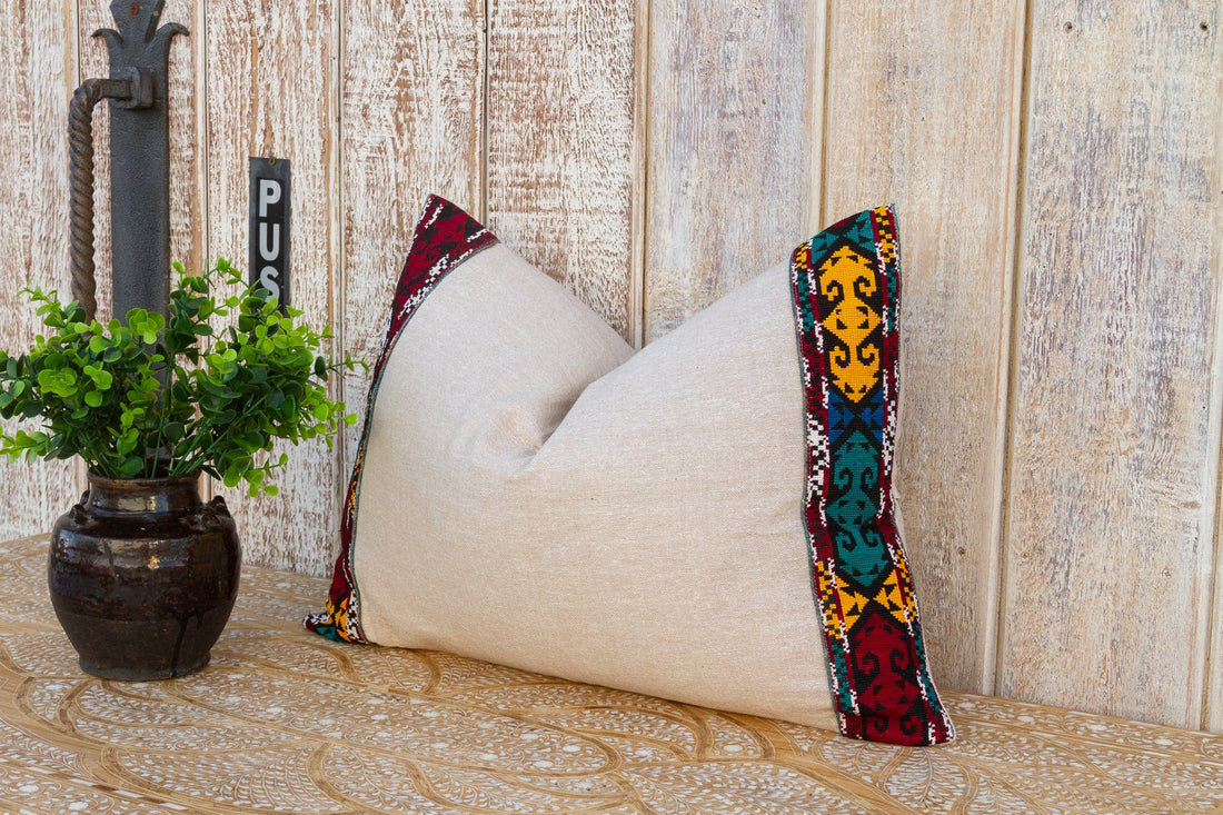 Wubitu Linen Tribal Border Pillow