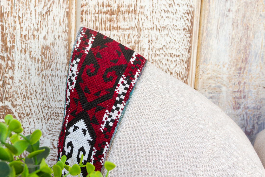 Wubitu Linen Tribal Border Pillow