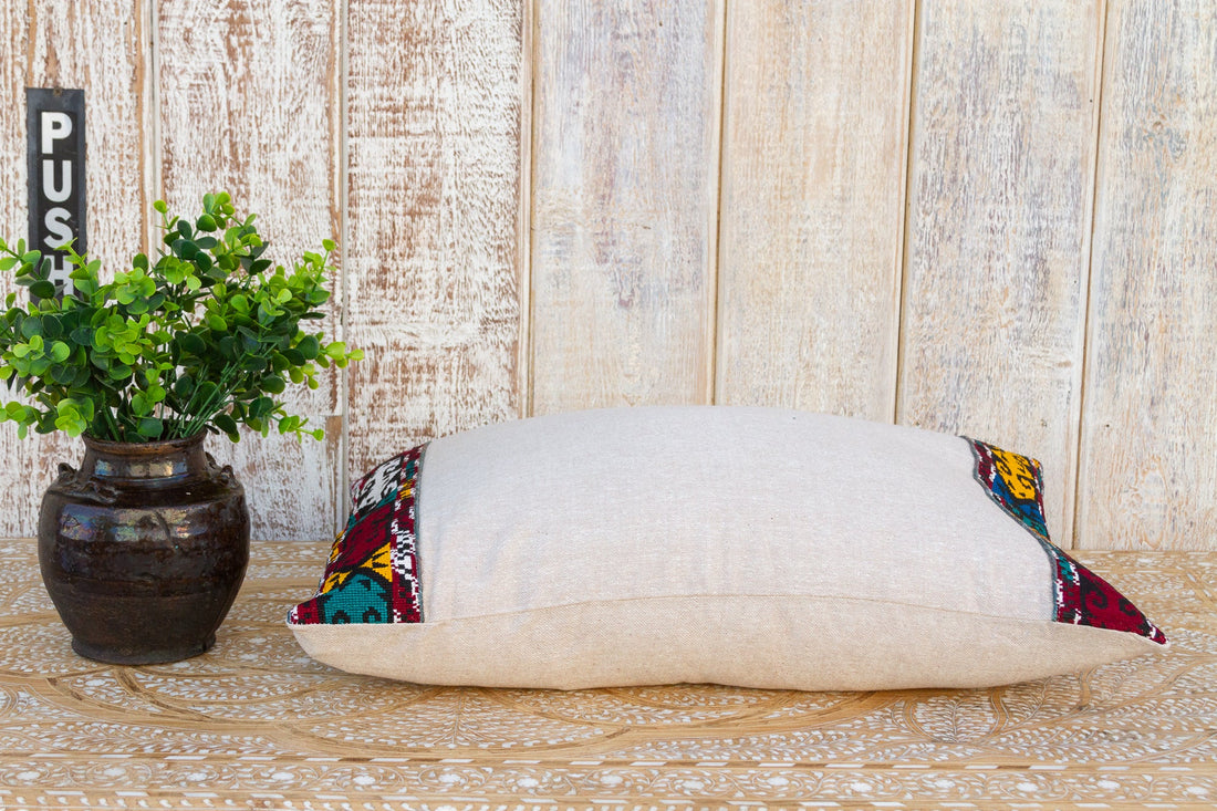 Wubitu Linen Tribal Border Pillow