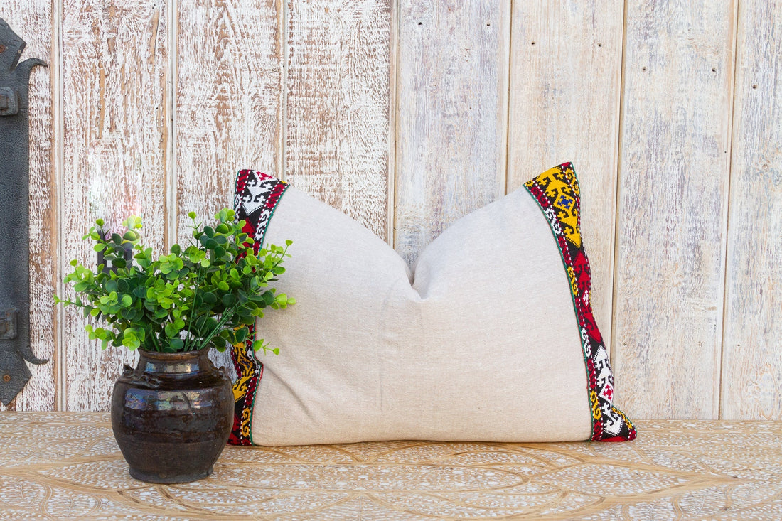 Xoti Linen Tribal Border Pillow (Trade)