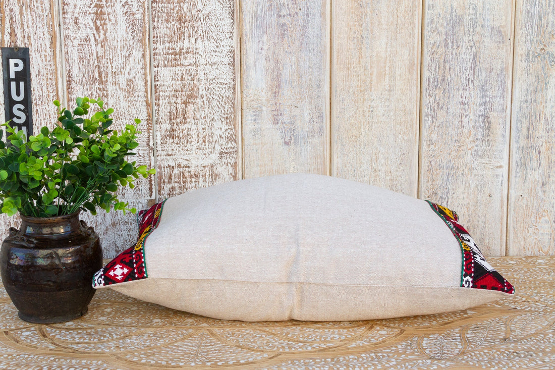 Xoti Linen Tribal Border Pillow (Trade)