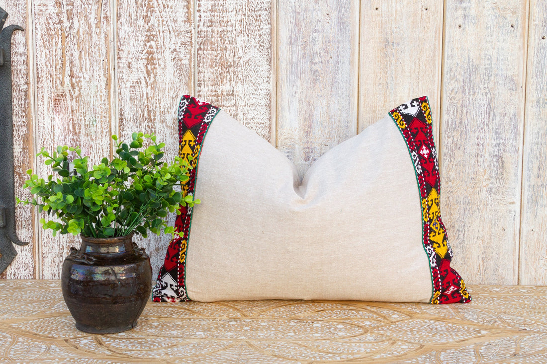 Yamha Linen Tribal Border Pillow
