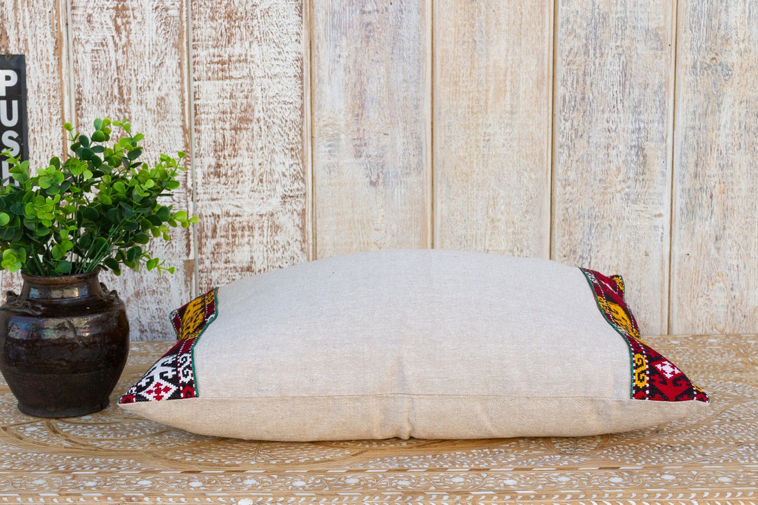 Yamha Linen Tribal Border Pillow (Trade)