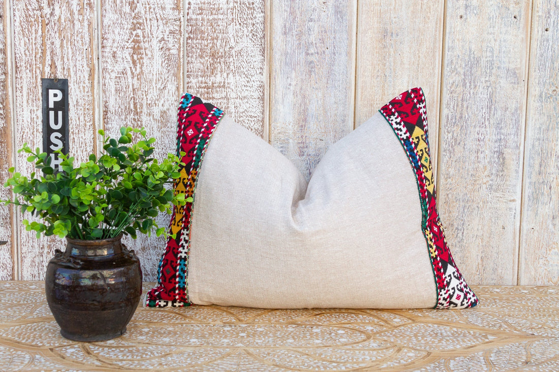 Zue Linen Tribal Border Pillow (Trade)