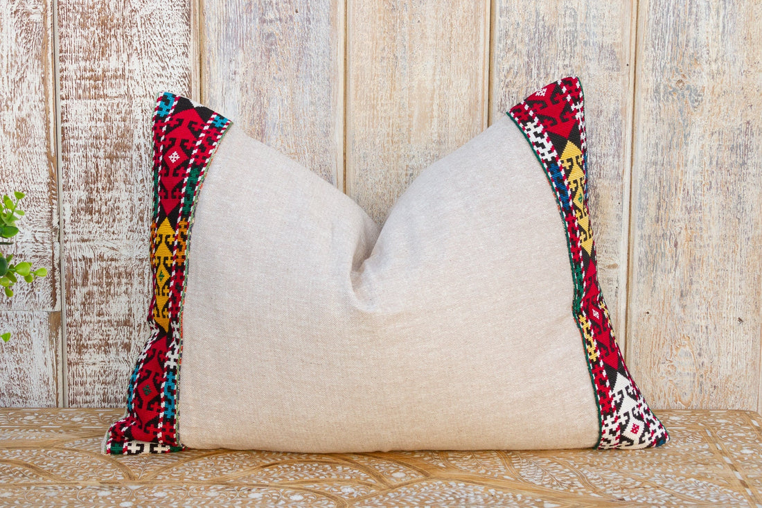 Zue Linen Tribal Border Pillow (Trade)