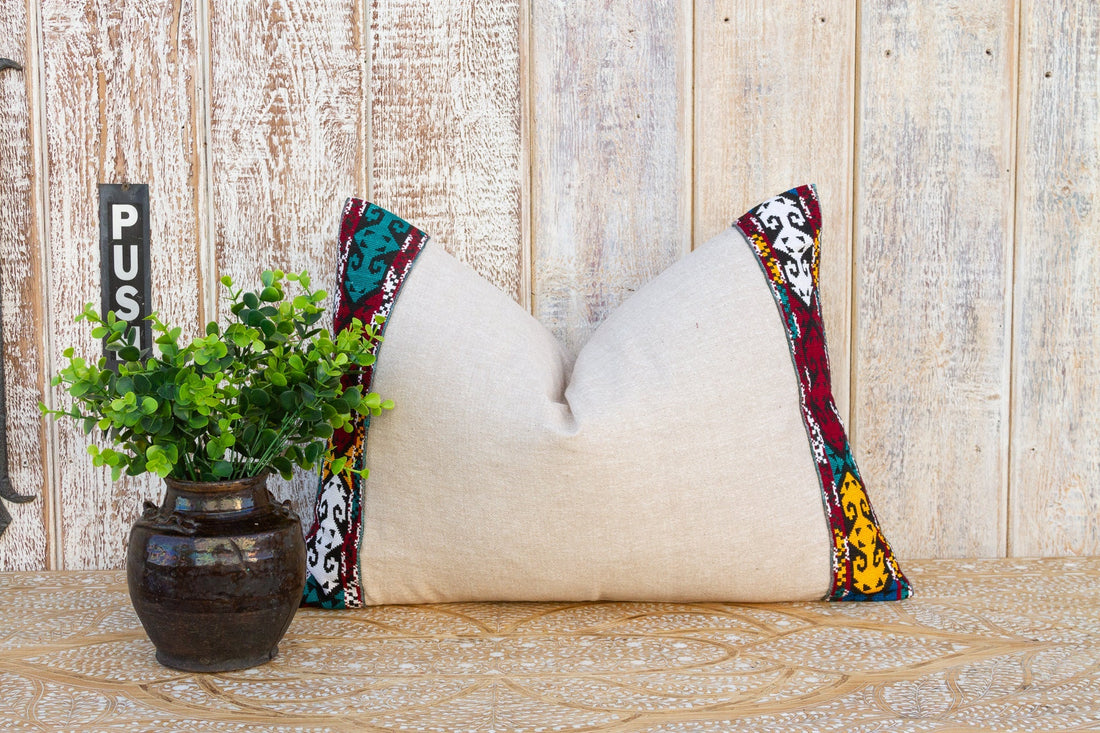 Belli Linen Tribal Border Pillow (Trade)
