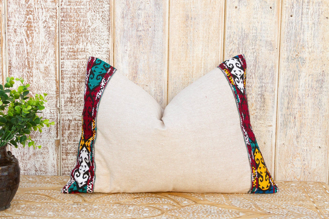 Belli Linen Tribal Border Pillow (Trade)