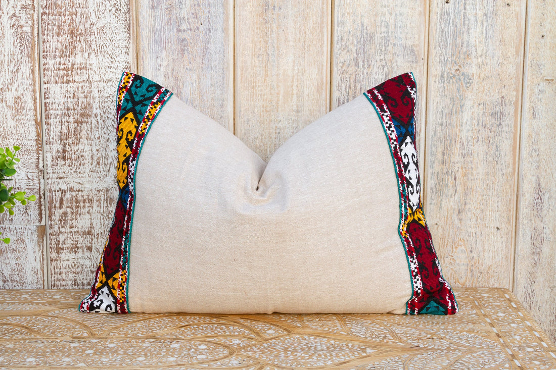 Czaee Linen Tribal Border Pillow