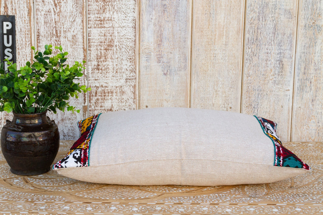 Czaee Linen Tribal Border Pillow (Trade)