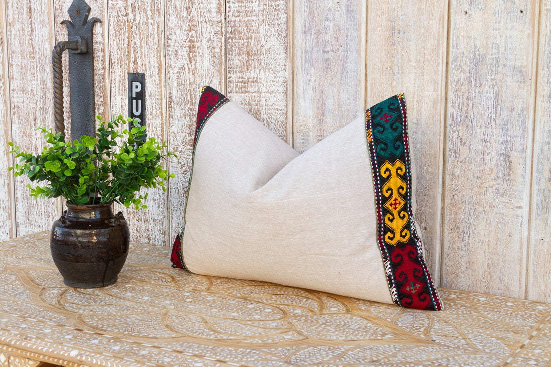 Irit Linen Tribal Border Pillow (Trade)