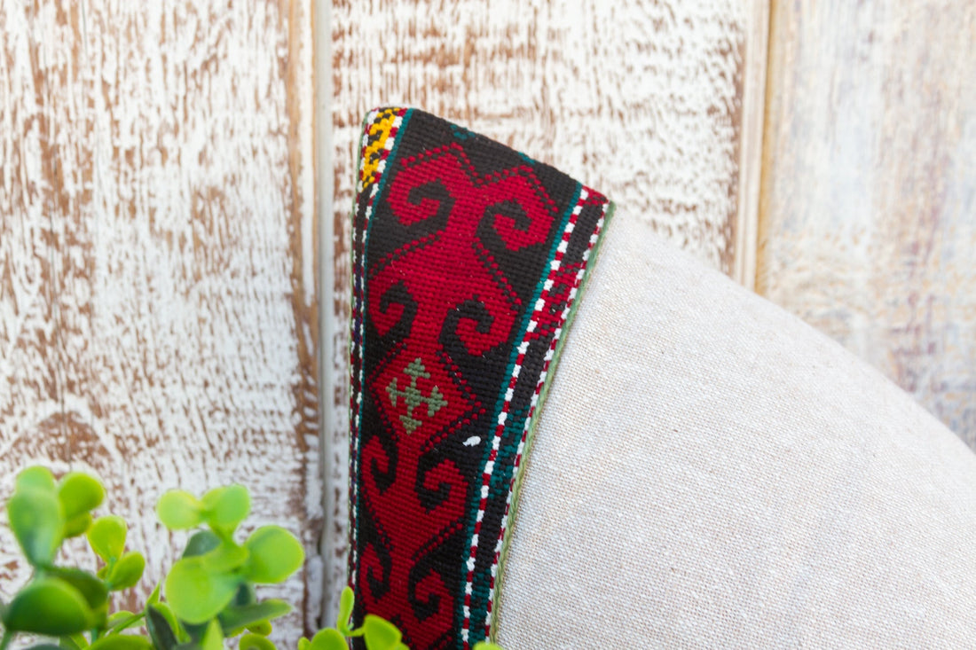 Irit Linen Tribal Border Pillow (Trade)