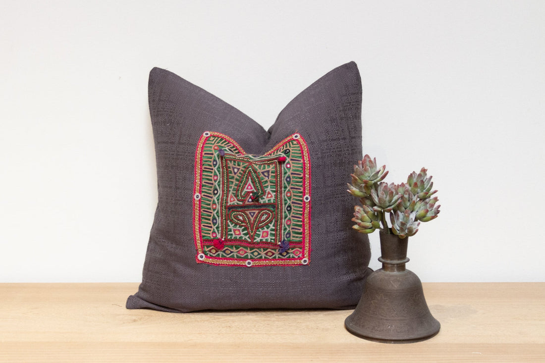 Beli Antique Tapestry Linen Pillow
