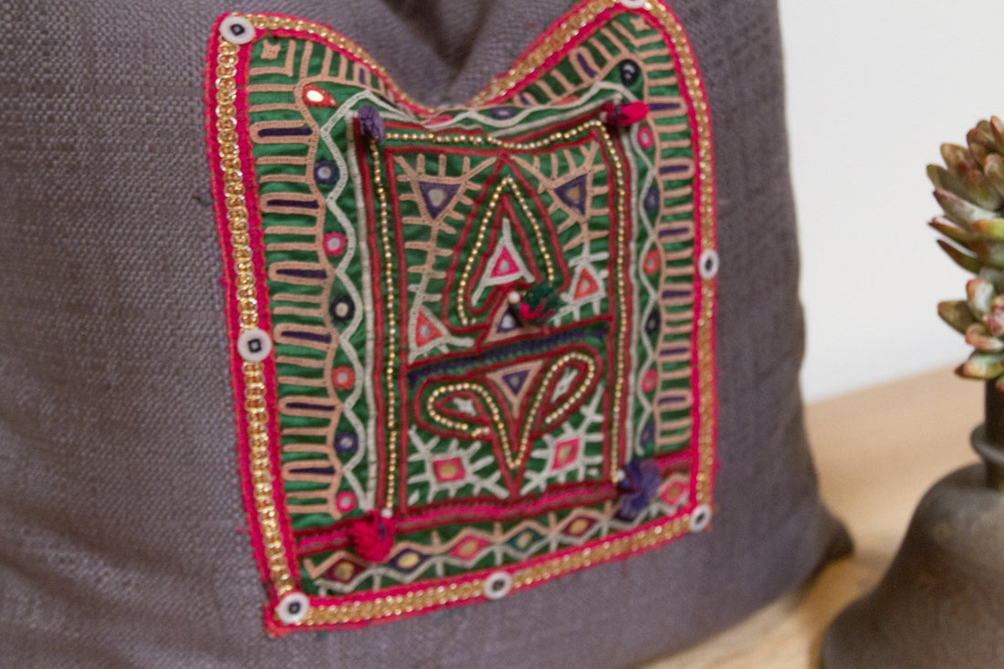 Beli Antique Tapestry Linen Pillow