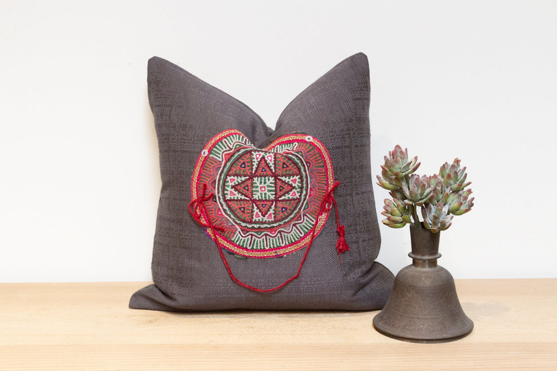 Sanna Antique Tapestry Linen Pillow (Trade)